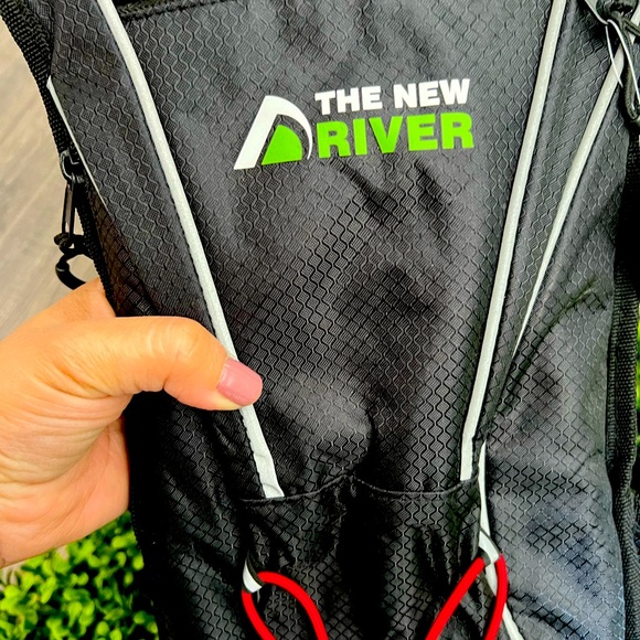 New with tags water backpack - Picture 6 of 8